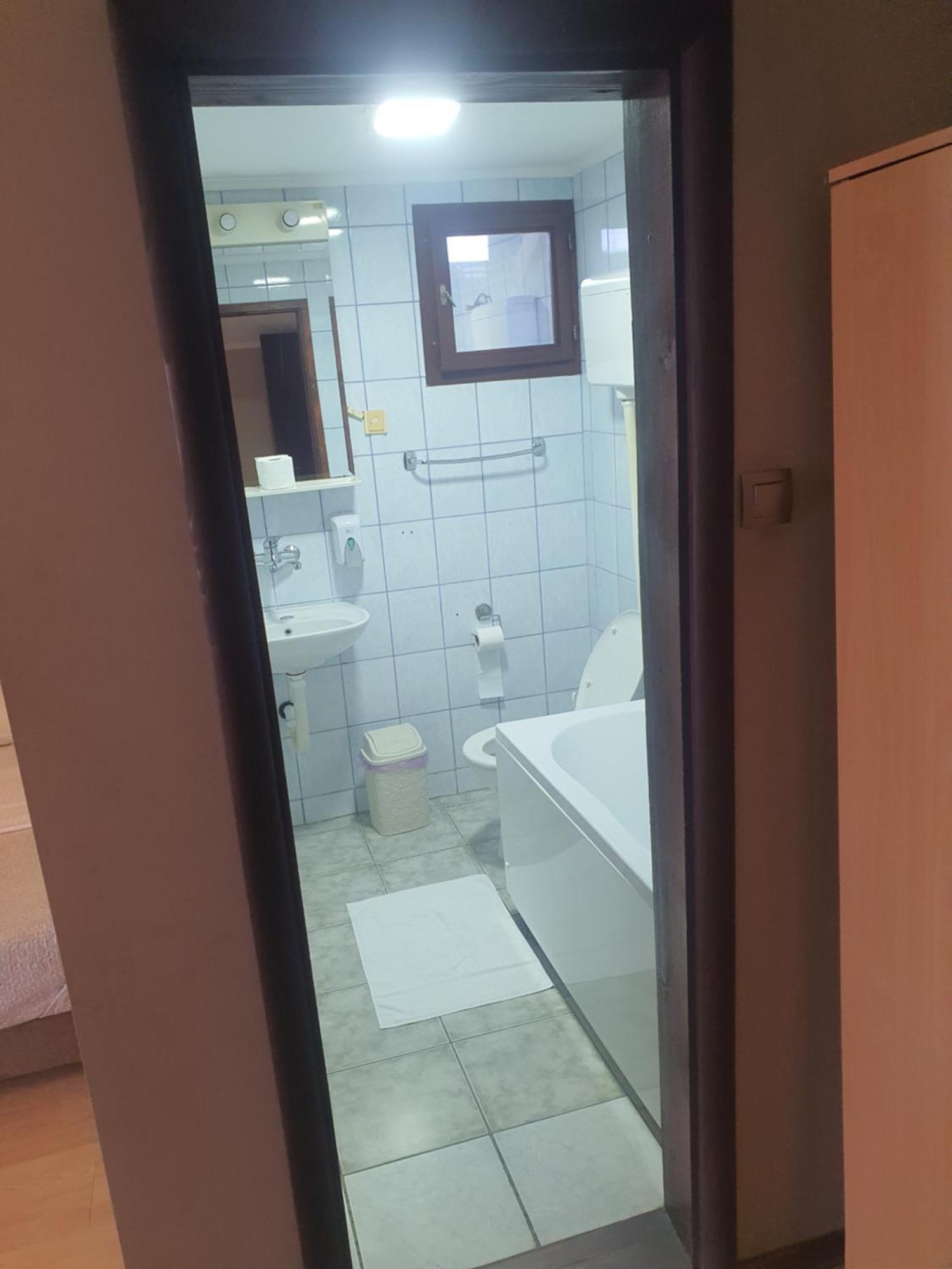 Guest House Vila Bor 诺威萨 外观 照片